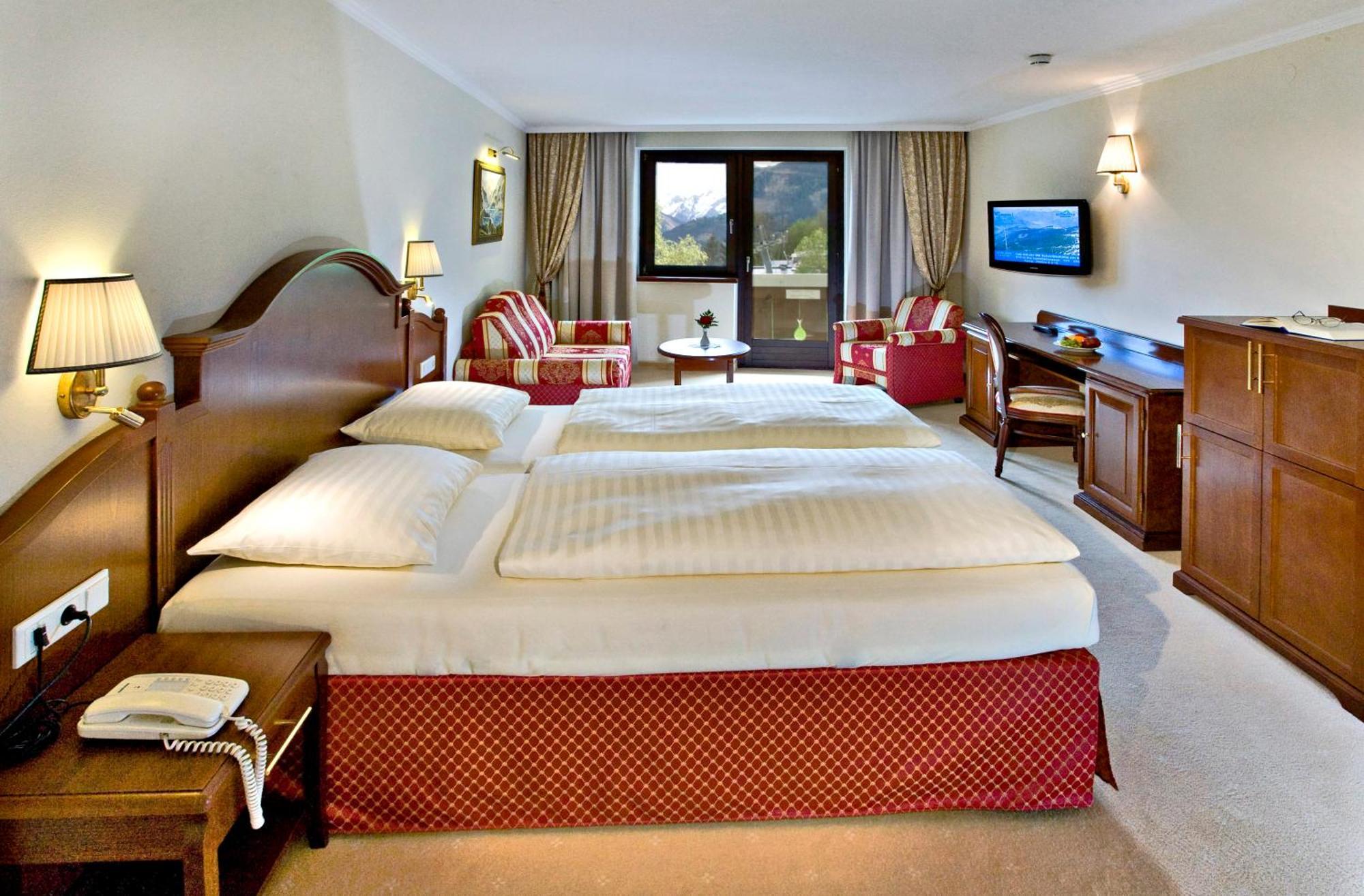 Junior Suite with Balcony,700175584:JPEG