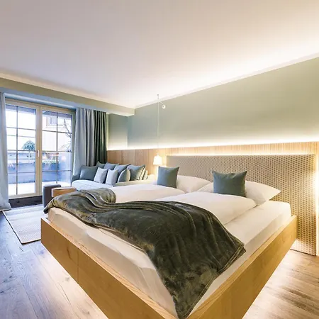 Romantikhotel Zell Am See-3